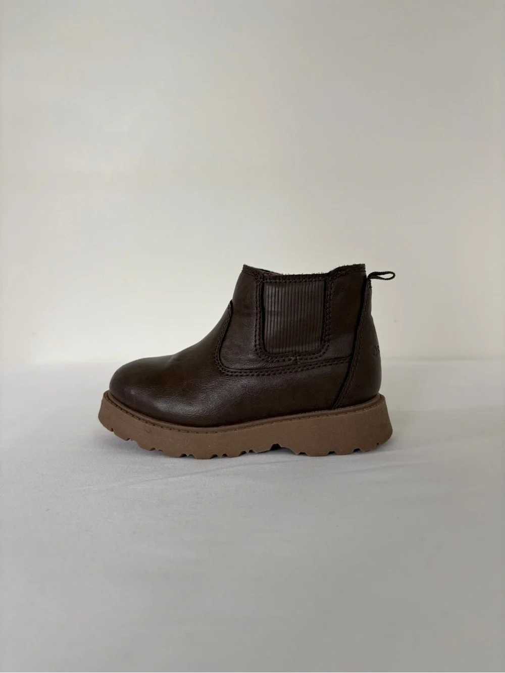 SOLD Oshkosh B'gosh Dark Brown Kids Chelsea Boots - Toddler Size 7
